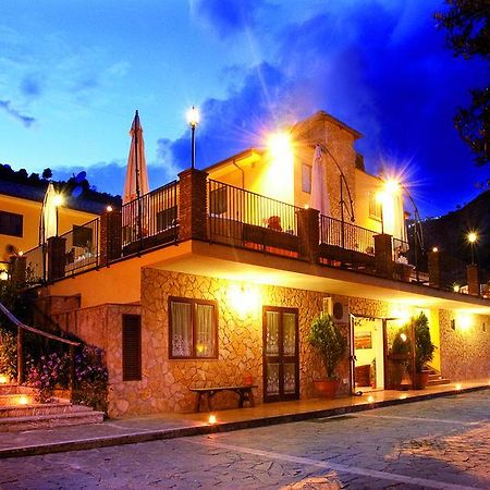 Agriturismo Villa Orchidea Ali Terme Exterior foto