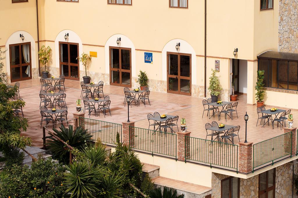 Agriturismo Villa Orchidea Ali Terme Exterior foto